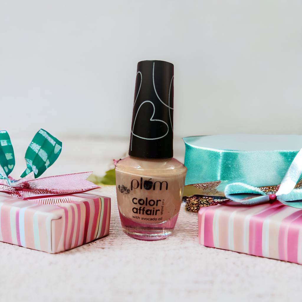 Plum Color Affair Nail Polish | 7-Free Formula | High Shine & Plump Finish | 100% Vegan & Cruelty Free Nailpaint | Peaches n’ Cream - 131 | 11 ml