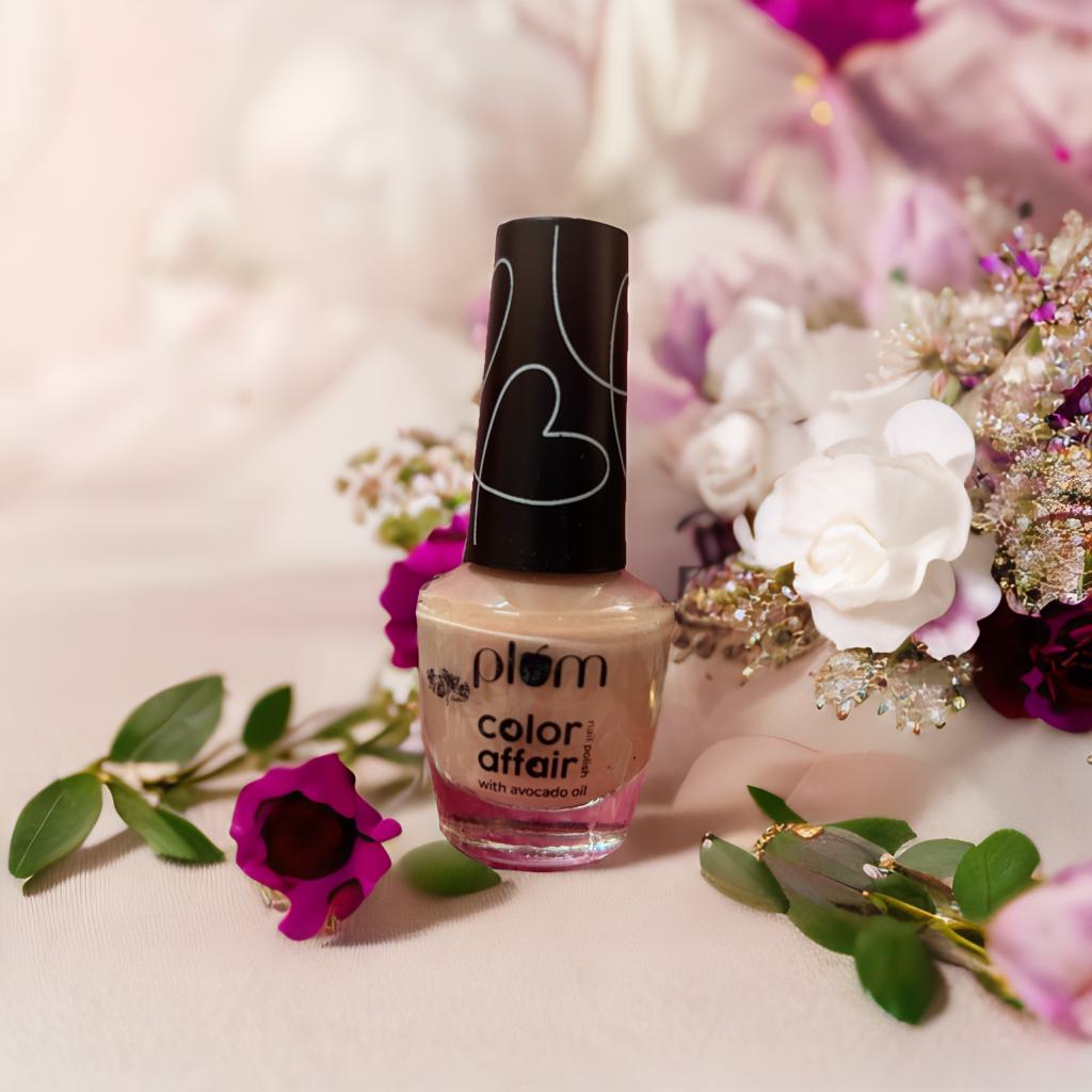 Plum Color Affair Nail Polish | 7-Free Formula | High Shine & Plump Finish | 100% Vegan & Cruelty Free Nailpaint | Peaches n’ Cream - 131 | 11 ml